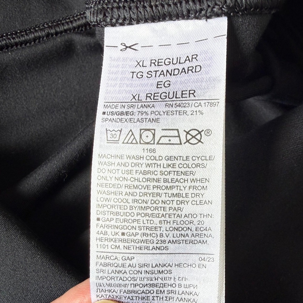 GapFit Womens XL Black Compression Biker Short Legging Moisture Wicking Workout - Picture 6 of 9